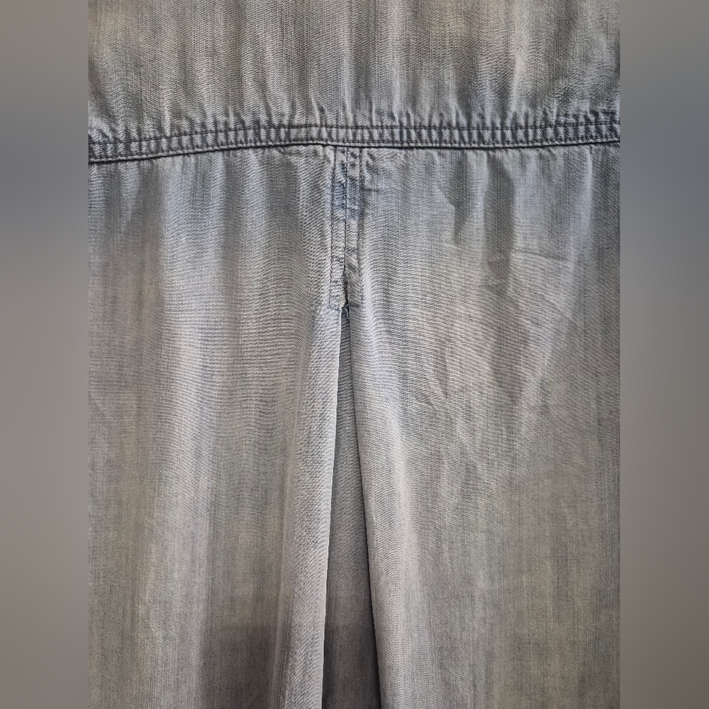 Chelsea & Violet Denim Chambray Button-Up Top, size Medium - Picture 4 of 5